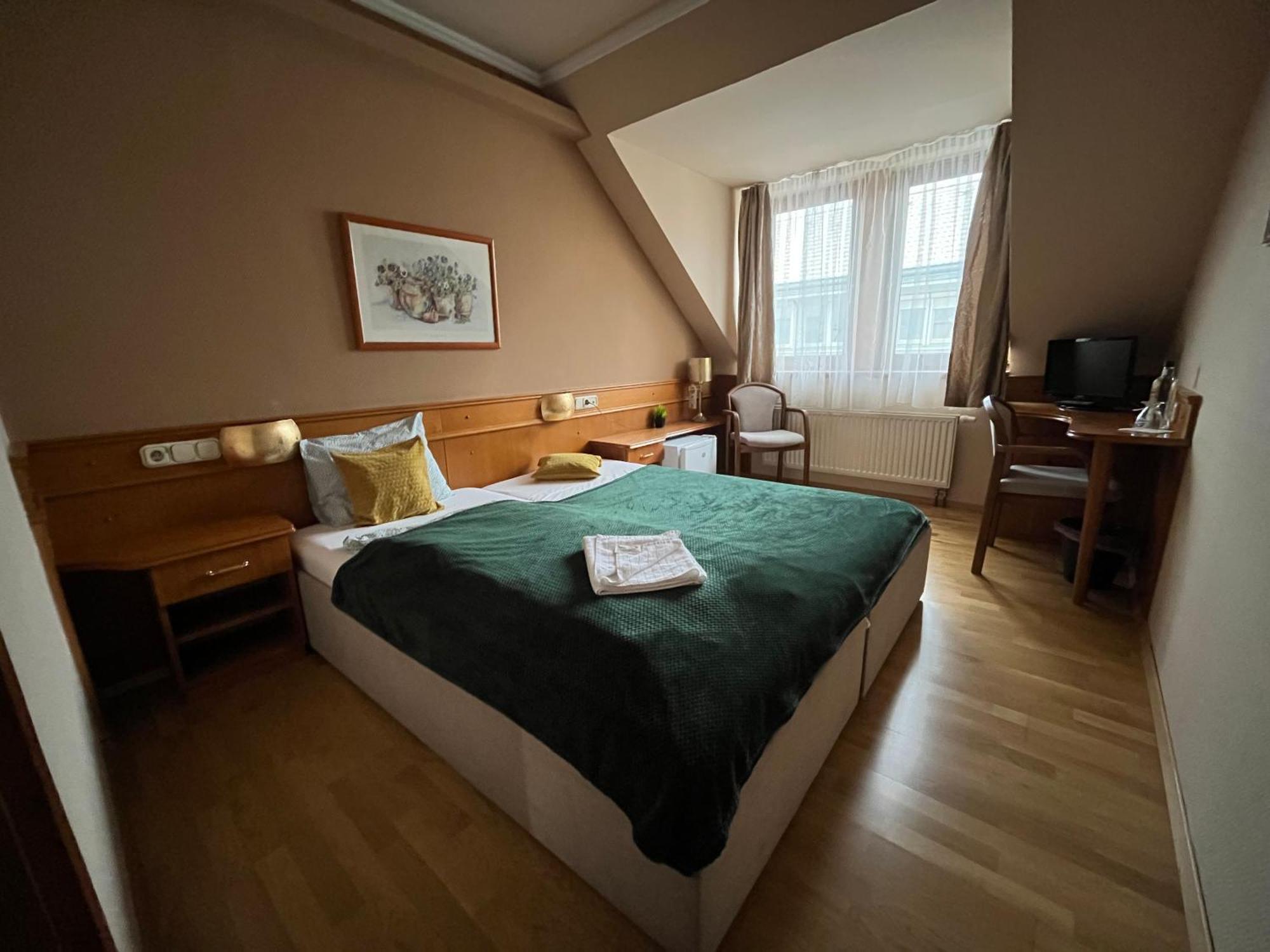 Wagner Vendegudvar Panzio Szombathely Bagian luar foto