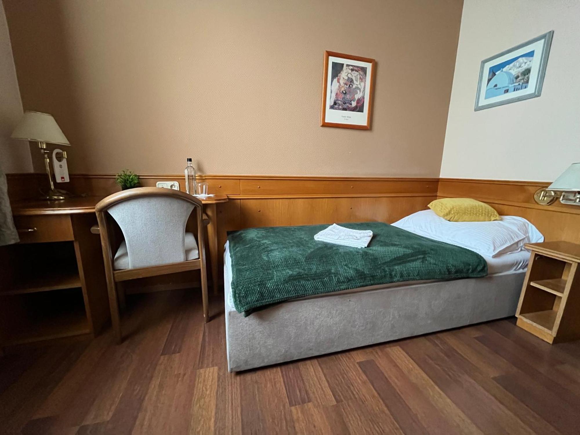Wagner Vendegudvar Panzio Szombathely Bagian luar foto
